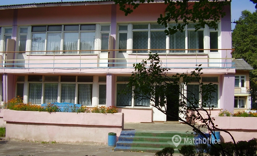 Бізнес-центр  вул. Санаторна, 2 35320 Рівненський район