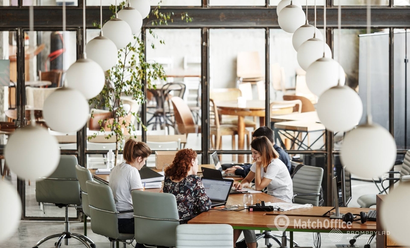 Explore suitable a 300 m² Coworking  in Івано-Франківськ, вулиця Академіка Сахарова 23 (76000) - 3 | MatchOffice