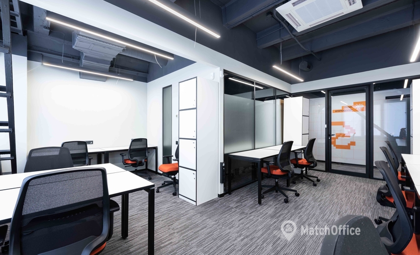 Rent suitable a 1000 m² Coworking  in Kyiv, вулиця Миколи Василенка (13124) - 1 | MatchOffice