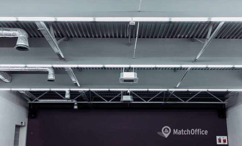 Choose a 400 m² Conference hall in Дніпровський район, вулиця Попудренка 1А (02100) - 1 | MatchOffice