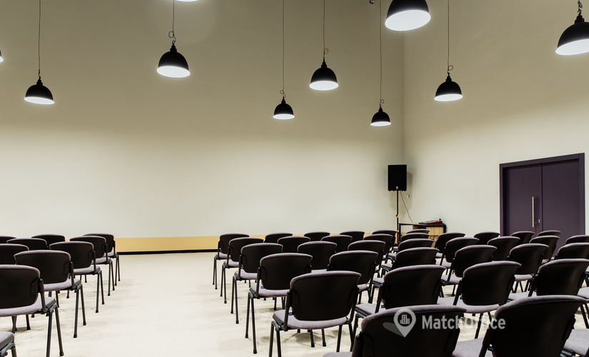 Choose a 250 m² Conference hall in Дніпровський район, вулиця Попудренка 1А (02000) - 1 | MatchOffice
