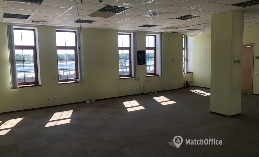 Бізнес-центр вулиця Набережно-Хрещатицька 9 04070 Подільський район