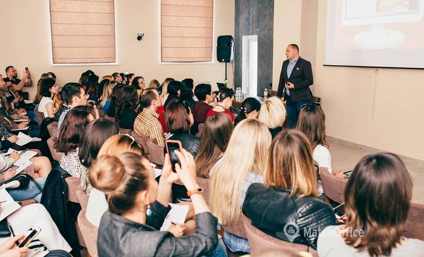 Конференц-зал вулиця Степана Будного, 18 46027 Тернопіль