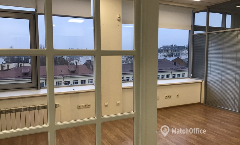 Бізнес-центр вулиця Іллінська 8 02000 Київ