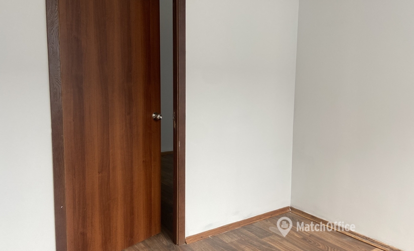 60 m² Office space for rent in Святошинський район, вулиця Академіка Кримського 4А, 03680  - 1 | MatchOffice.com