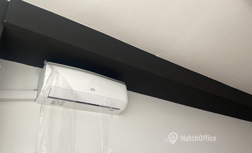 Офіс вулиця Академіка Кримського 4А 03680 Святошинський район