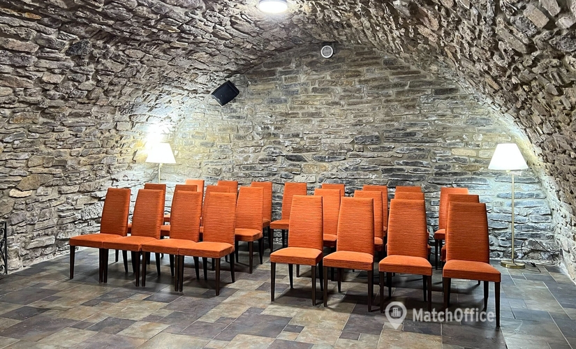 Конференц-зал вулиця Старобульварна 2 32301 Кам'янець-Подільський район