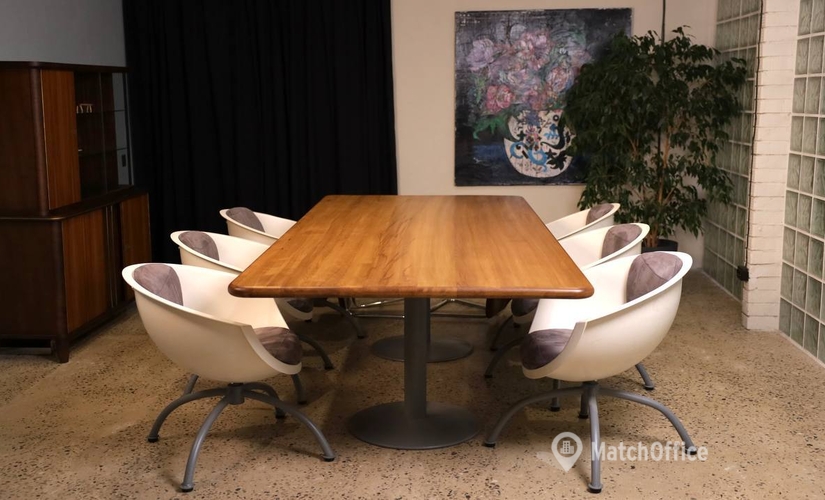 Convention center in Ivano-Frankivsk, вулиця Вовчинецька (76006) - 0 | MatchOffice