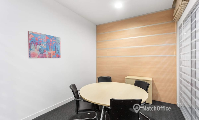 10 m² Shared workspace in Solomianskyi district, 4 Mykoly Hrinchenko Street (03680) - 2 | MatchOffice.com