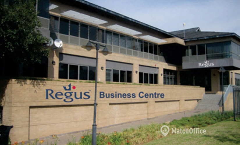 80 m² Shared workspace  in Johannesburg, Cnr Cedar road and Fourways Blvd  (2191) - 1 | MatchOffice