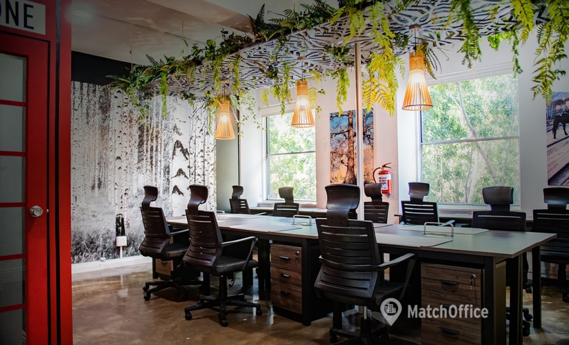 300 m² Business space building up for rent in Cape Town, 77 Church St (8000) - 1 | MatchOffice.com