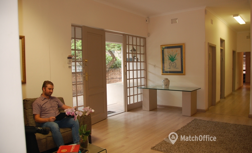 400 m² Business space in Rosebank, 105 Oxford Road (2132) - 0 | MatchOffice.com