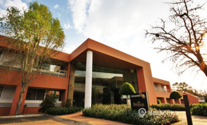 100 m² Business space in Johannesburg, Country Club Estate (2052) - 1 | MatchOffice.com