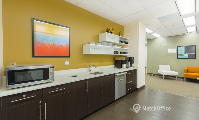 50 m² Business center in Mississauga, ON, 2 Robert Speck Parkway (L4Z 1H8) - 1 | MatchOffice