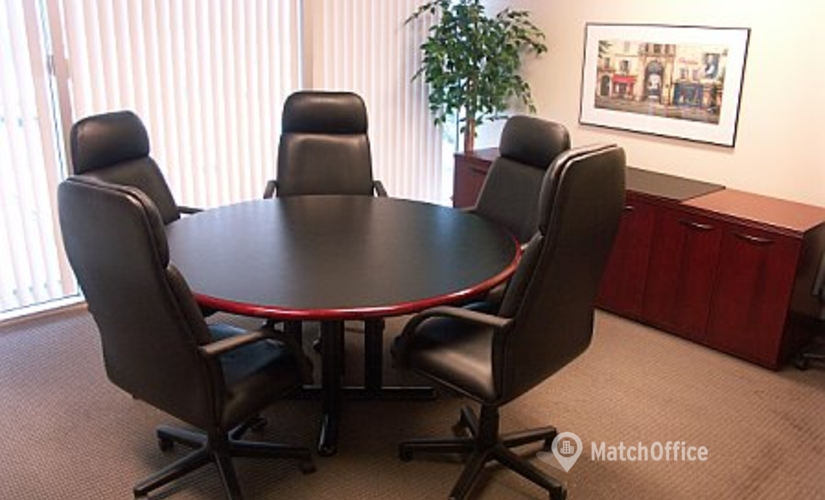 50 m² Coworking  in Mississauga, ON, 5925 Airport Road (L4V 1W1) - 2 | MatchOffice.com