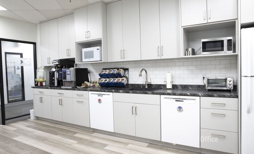 279 m² Co-working  in Burlington, ON, 5063 North Service Road (L7L 5H6) - 4 | MatchOffice.com