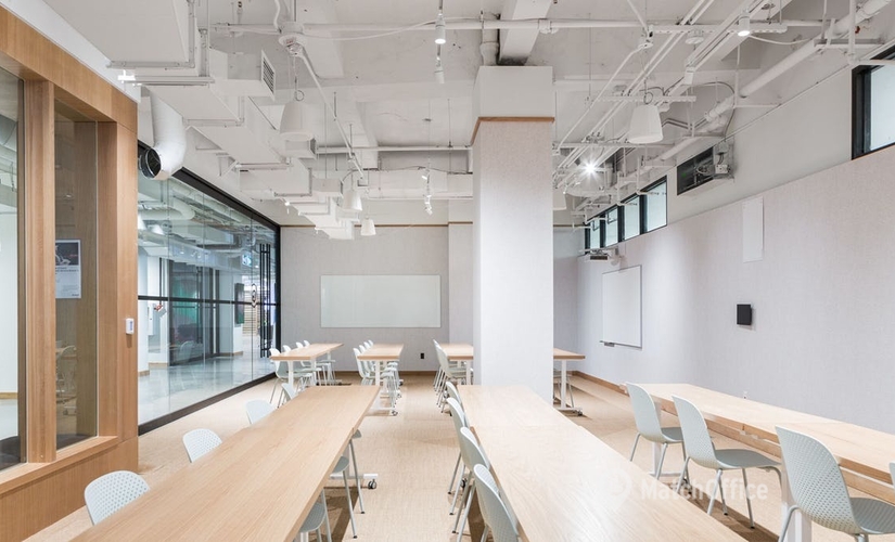 40 m² Serviced office place available to rent in Toronto, Yonge Street 176 (M5C 2L7) - 4 | MatchOffice