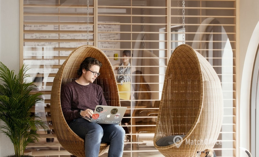 40 m² Business park building available to rent in Toronto, Bay Street 357 (M5H 4A6) - 1 | MatchOffice.com