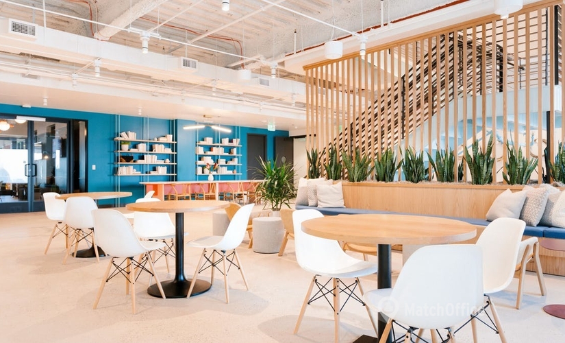 40 m² Business center building up for rent in Toronto, Bloor Street West 571 (M6G 1K3) - 4 | MatchOffice.com