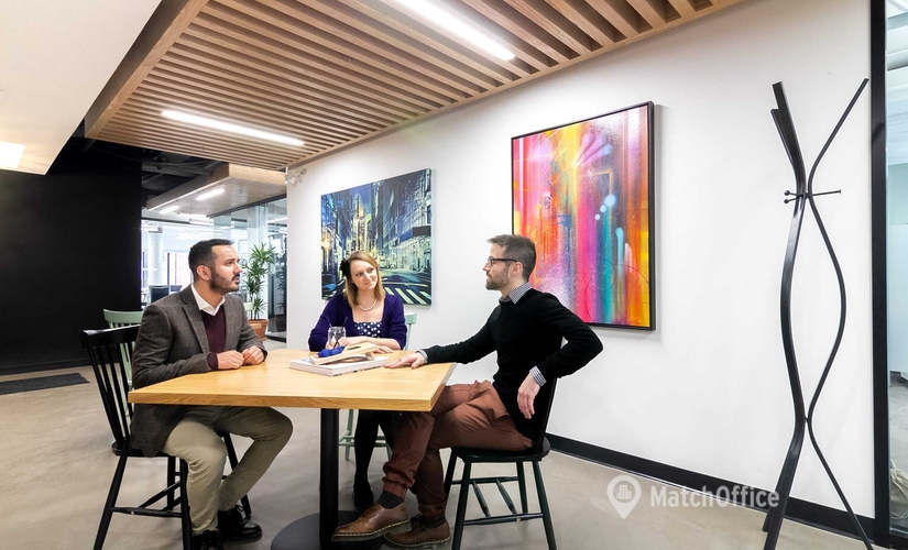 100 m² Conference hall in Toronto, 99 Yorkville Avenue (M5R 3K5) - 0 | MatchOffice.com