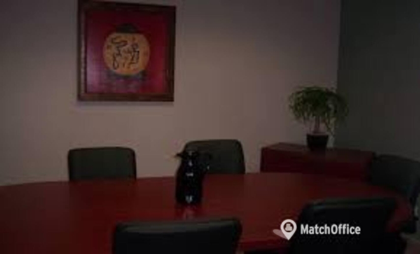 50 m² Business park in Ahuntsic-Cartierville, QC, 8925 St-Laurent (H2N 1M5) - 3 | MatchOffice.com
