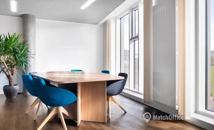 Virtual address in Edmonton, AB, 10054 102 St NW (T5J 3N7) - 1 | MatchOffice.com