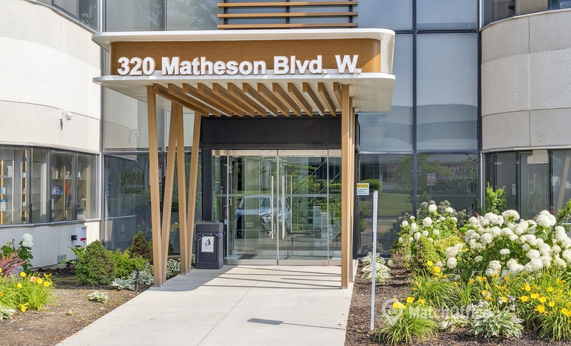200 m² Shared office in Mississauga, ON, Matheson Boulevard West 320 (L5R 0H2) - 1 | MatchOffice.com