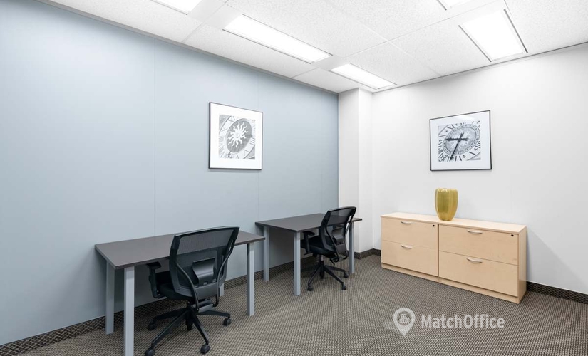 10 m² Shared office in Mississauga, ON, 2 Robert Speck Parkway (L4Z 1H8) - 2 | MatchOffice.com