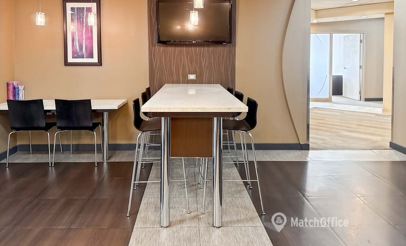 10 m² Coworking  in Etobicoke, ON, 10 Four Seasons Place (M9B 6H7) - 4 | MatchOffice