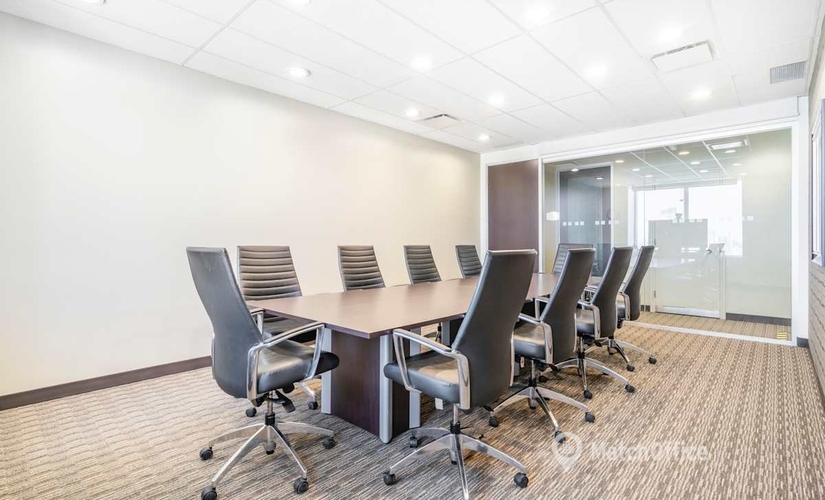 10 m² Co-working  in Toronto, 2 St. Clair Avenue West (M4V 1L5) - 2 | MatchOffice