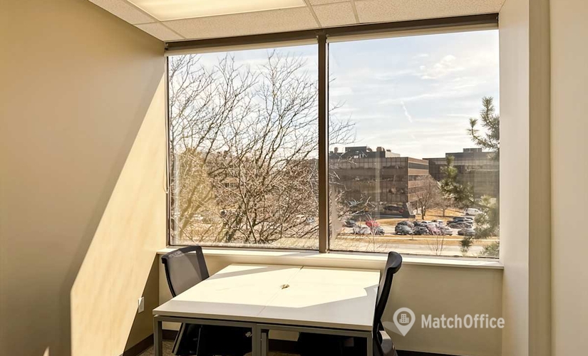 10 m² Coworking space in Mississauga, ON, 6700 Century Ave (L5N 6A4) - 3 | MatchOffice.com