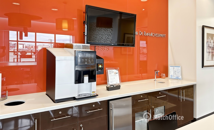10 m² Business space in Laval , QC, 2572 Daniel-Johnson Boulevard (H7T 2R3) - 0 | MatchOffice.com