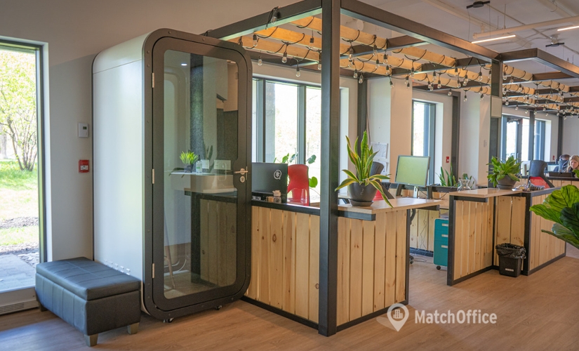 15 m² Shared workspace  in Montreal, QC, Rue Saint-Patrick 2727 (H3K 0A8) - 1 | MatchOffice.com