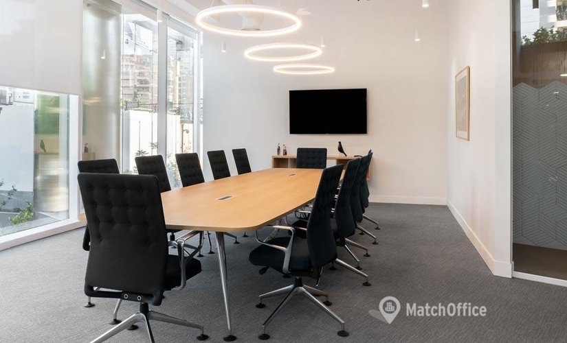 300 m² Business park property available to rent in Santiago, 211 El Bosque Norte Ave. (8010000) - 1 | MatchOffice.com