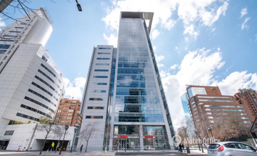300 m² Business center in Santiago, Avenida El Golf 40 (7550000) - 0 | MatchOffice.com