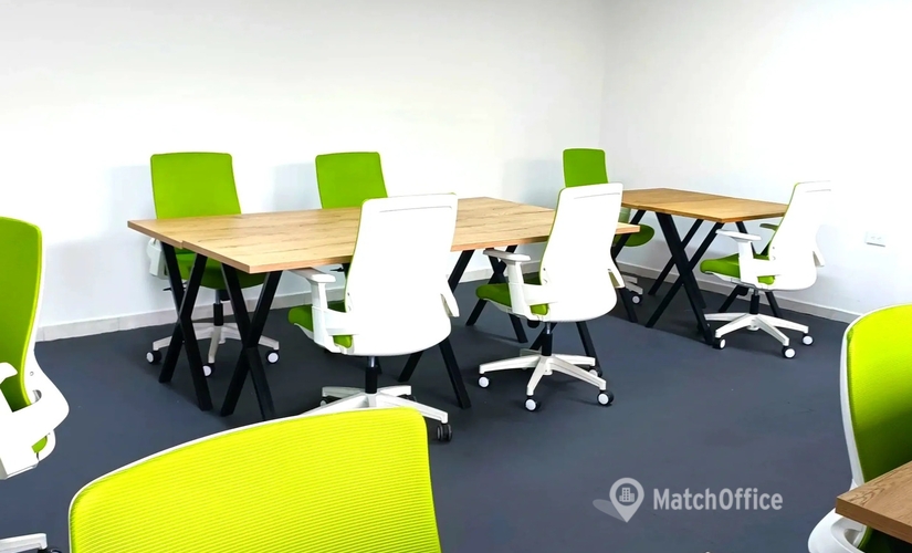 700 m² Business space in Medellín, Transversal 39B #73-23 interior 201 (050030) - 1 | MatchOffice.com