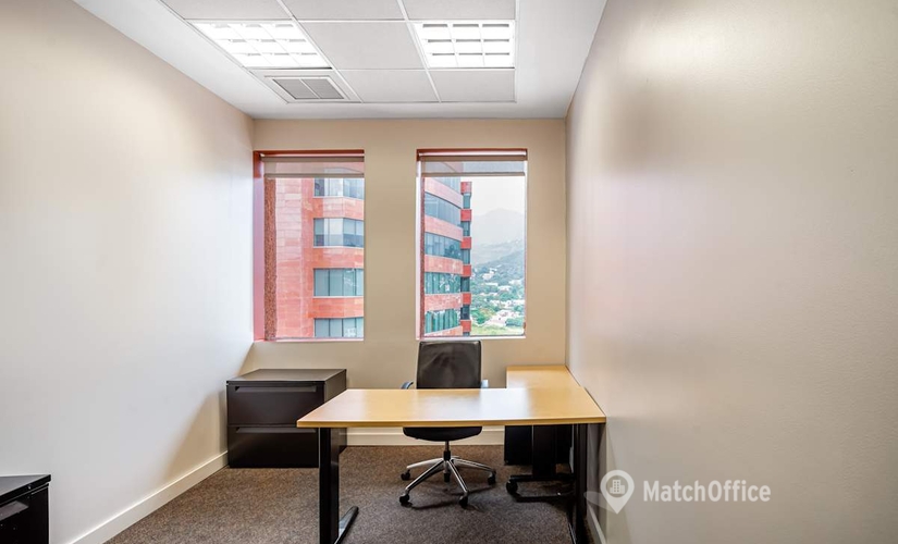 10 m² Shared workspace  in Mata Redonda, Centro Corporativo Plaza Roble (10203) - 3 | MatchOffice.com