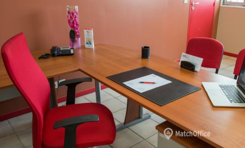 Rent a 31 m² Conference center in Baie-Mahault, Immeuble Crozatier (97122) - 0 | MatchOffice.com