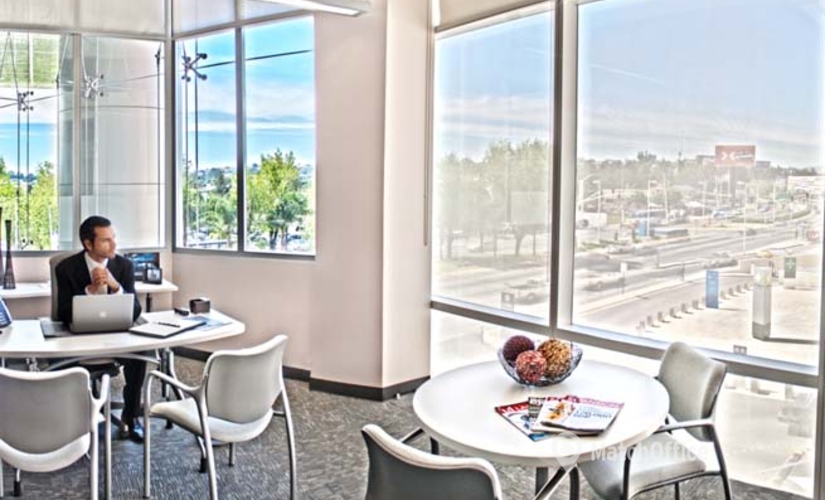 456 m² Business park place up for rent in Cancún, Malecón Américas (77500) - 1 | MatchOffice.com