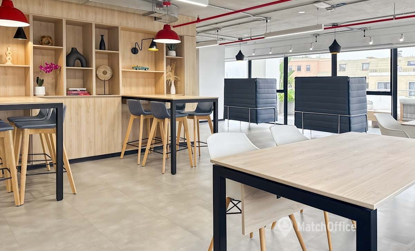 10 m² Shared workspace  in Lima, Av. Almte. Miguel Grau 709 (15063) - 4 | MatchOffice