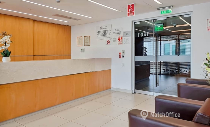 10 m² Co-working  in Lima, Av. Sto. Toribio 173 y Vía Central 125 (15073) - 1 | MatchOffice.com