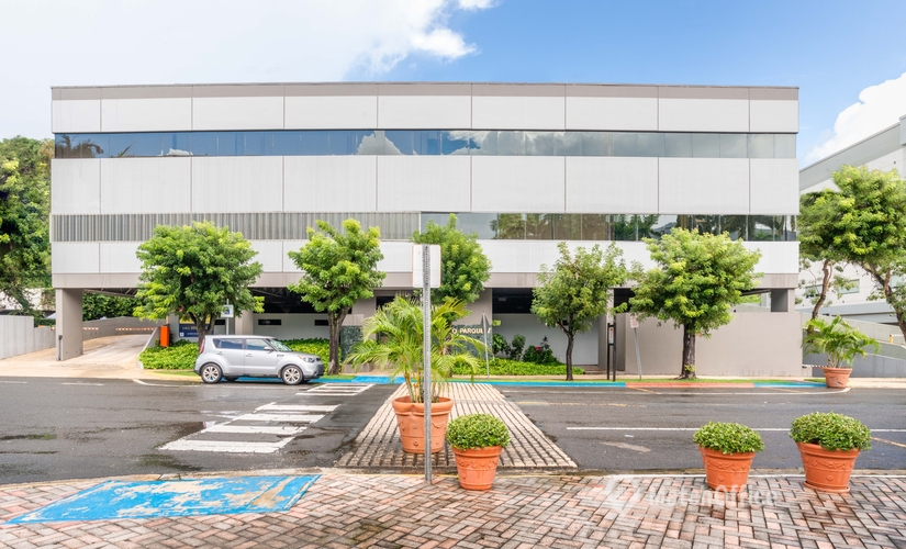300 m² Business space property up for rent in San Juan, Guaynabo, Metro Office Park (00968) - 0 | MatchOffice.com