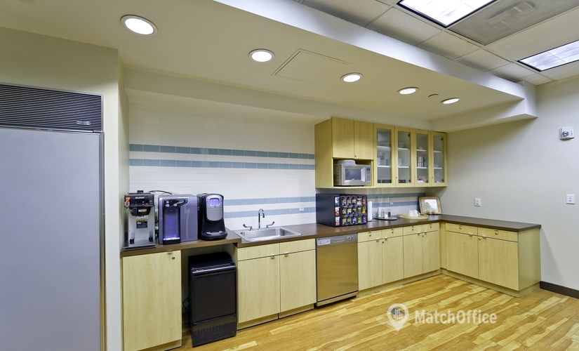 250 m² Business park property available to rent in Miami, FL, 5201 Blue Lagoon Drive (33126) - 3 | MatchOffice.com