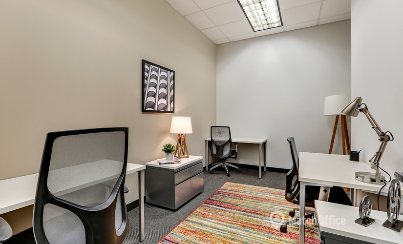 2691 m² Business center in Fort Lauderdale, FL, 2598 East Sunrise Boulevard (33304) - 1 | MatchOffice