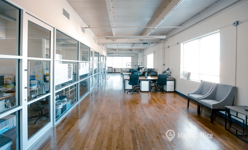 250 m² Business space building for rent in New York Queens, NY, 3640 37th St (11101) - 1 | MatchOffice
