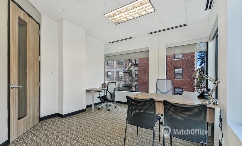 250 m² Business center in Chicago, IL, 5113 South Harper (60615) - 4 | MatchOffice.com