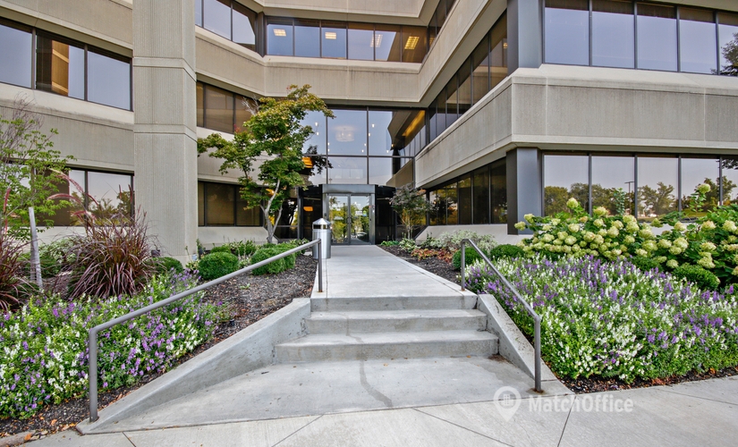 Virtual business address in Kansas City, MO, 800 E. 101st Terrace (64131) - 2 | MatchOffice.com