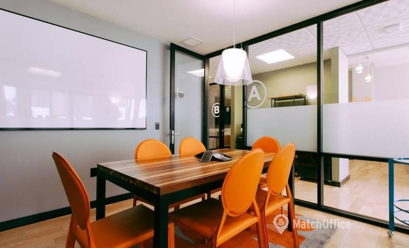 50 m² Conference space in Los Angeles, CA, 7083 Hollywood Boulevard (90028) - 1 | MatchOffice.com