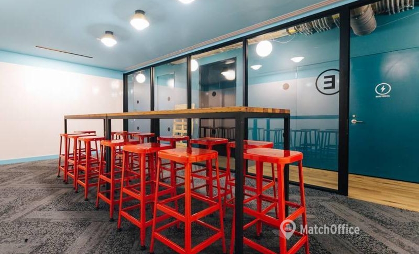 50 m² Business space in Austin, TX, 600 Congress Ave (78701) - 4 | MatchOffice.com