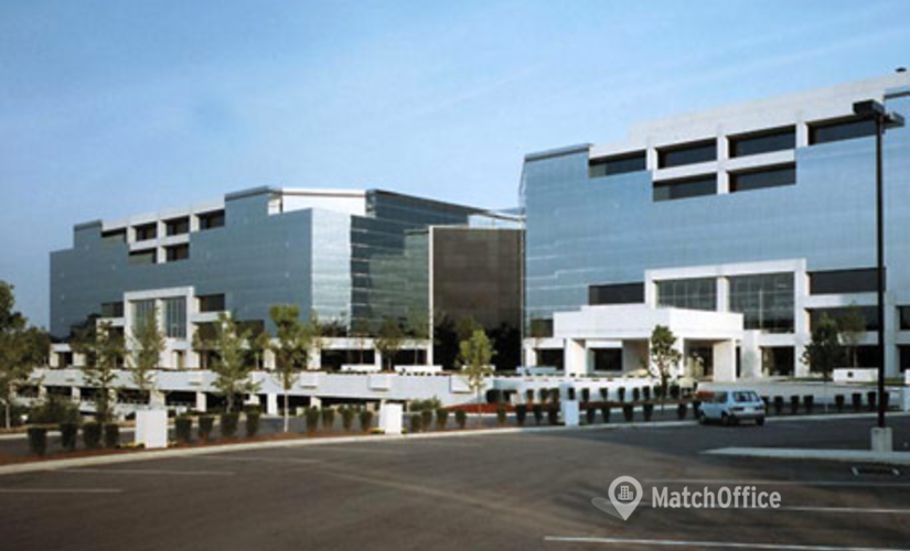 250 m² Coworking  in Cincinnati, OH, 8044 Montgomery Road (45236) - 4 | MatchOffice.com